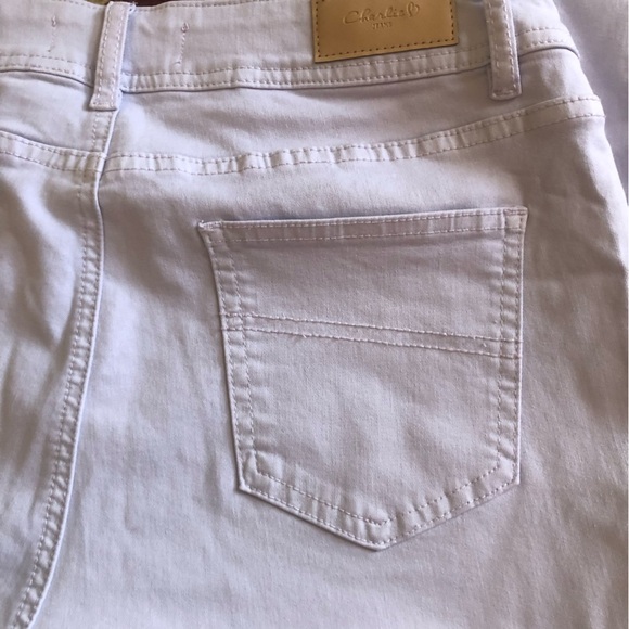 CHARLIE B Women's Soft white Cropped Jeans size 12 - new or like new - Picture 7 of 9